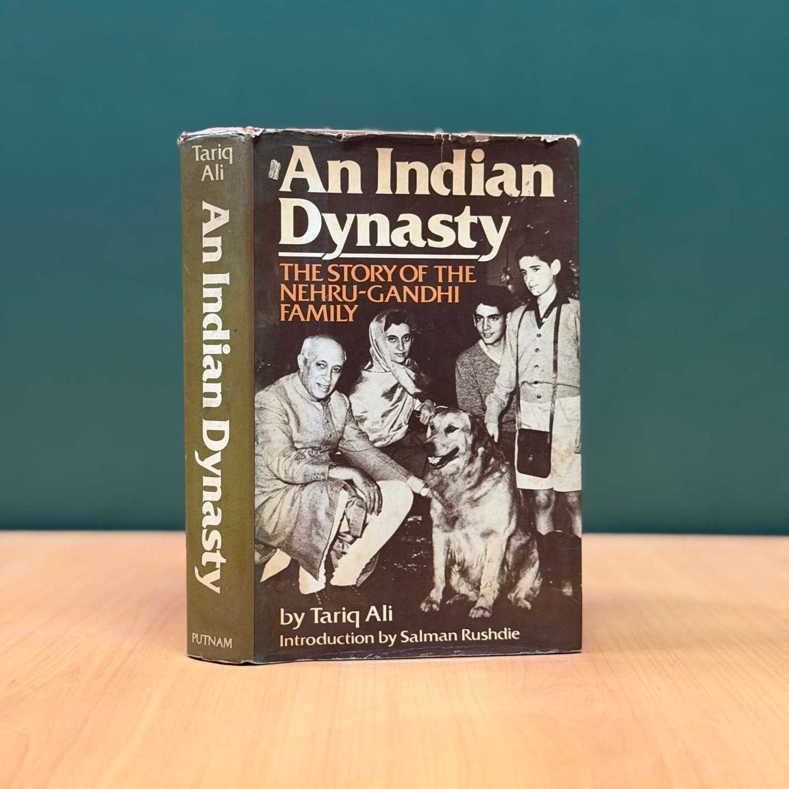 AN INDIAN DYNASTY by Tariq Ali