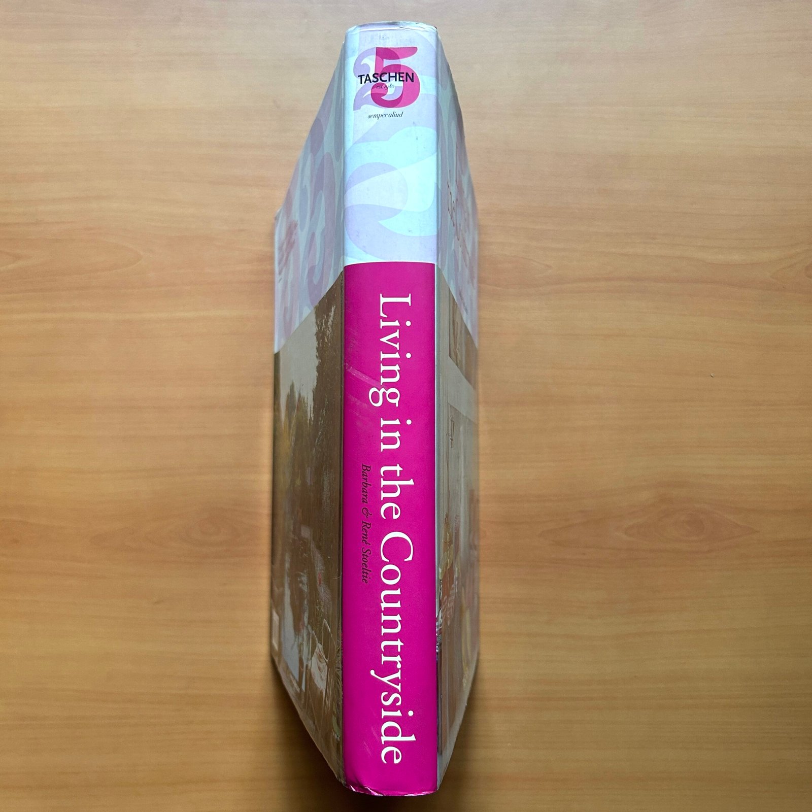 Living in the Countryside - Barbara Stoeltie · René Stoeltie - Image 2