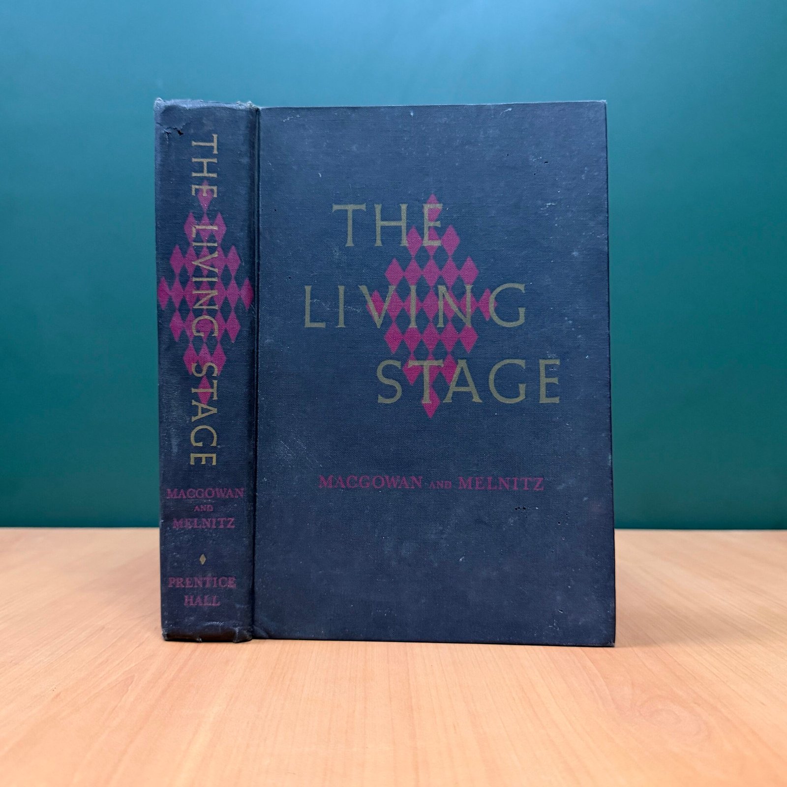 The Living Stage – A History of the World Theater - Kenneth Macgowan · William Melnitz